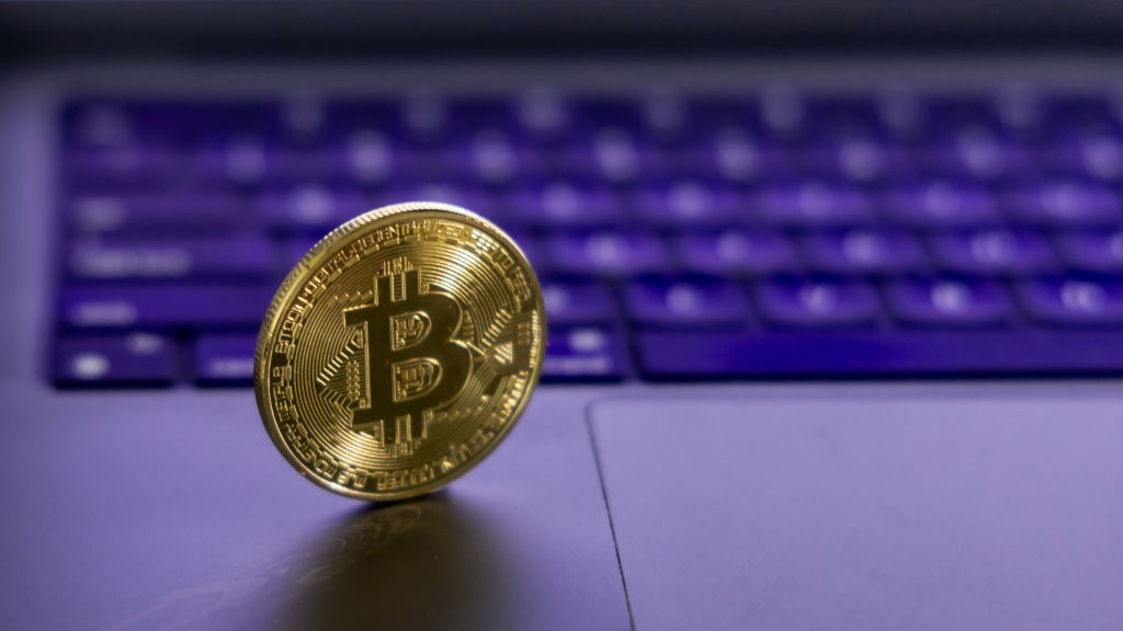 Crypto.com’s $5 Billion Token Mint Sparks Insolvency Fears and Community Backlash