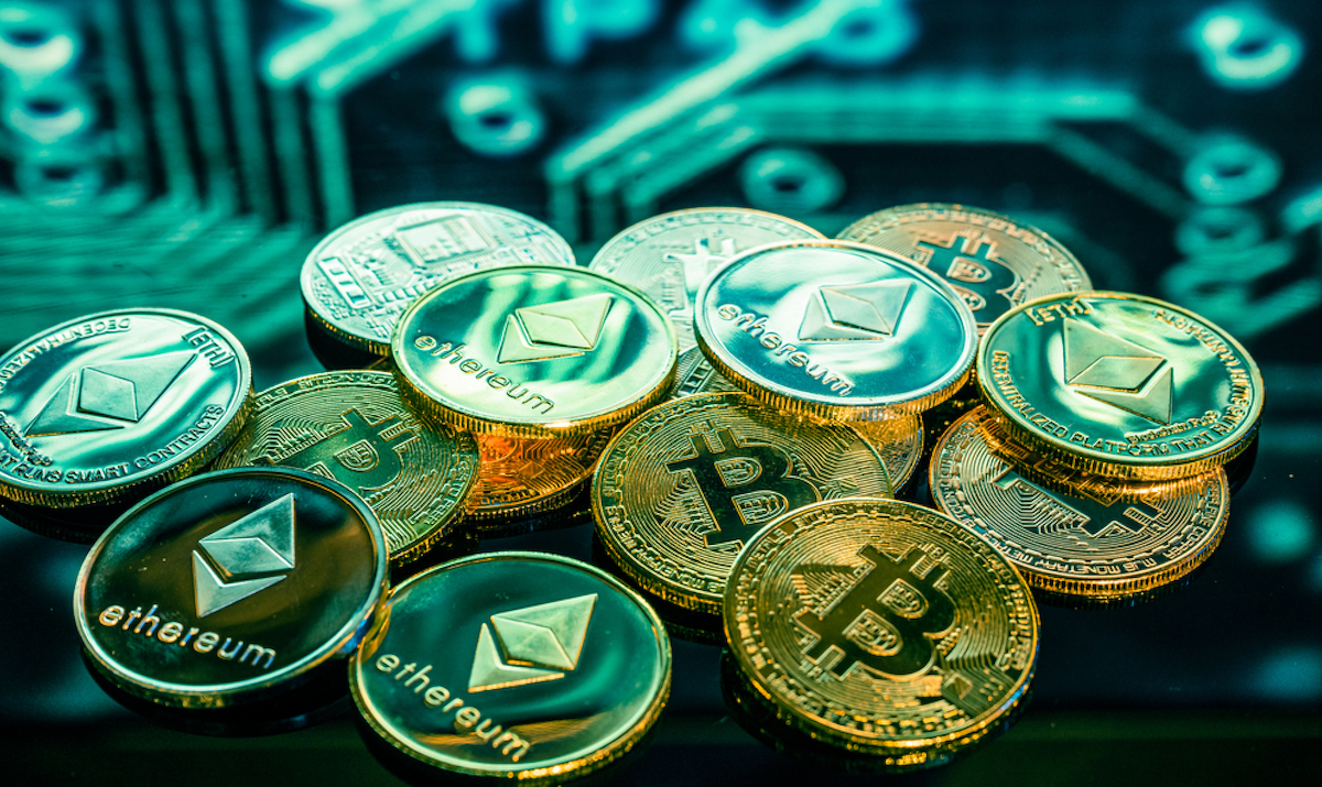 Crypto Market Sees Volatility as Regulatory Scrutiny and New Project Developments Share Spotlight