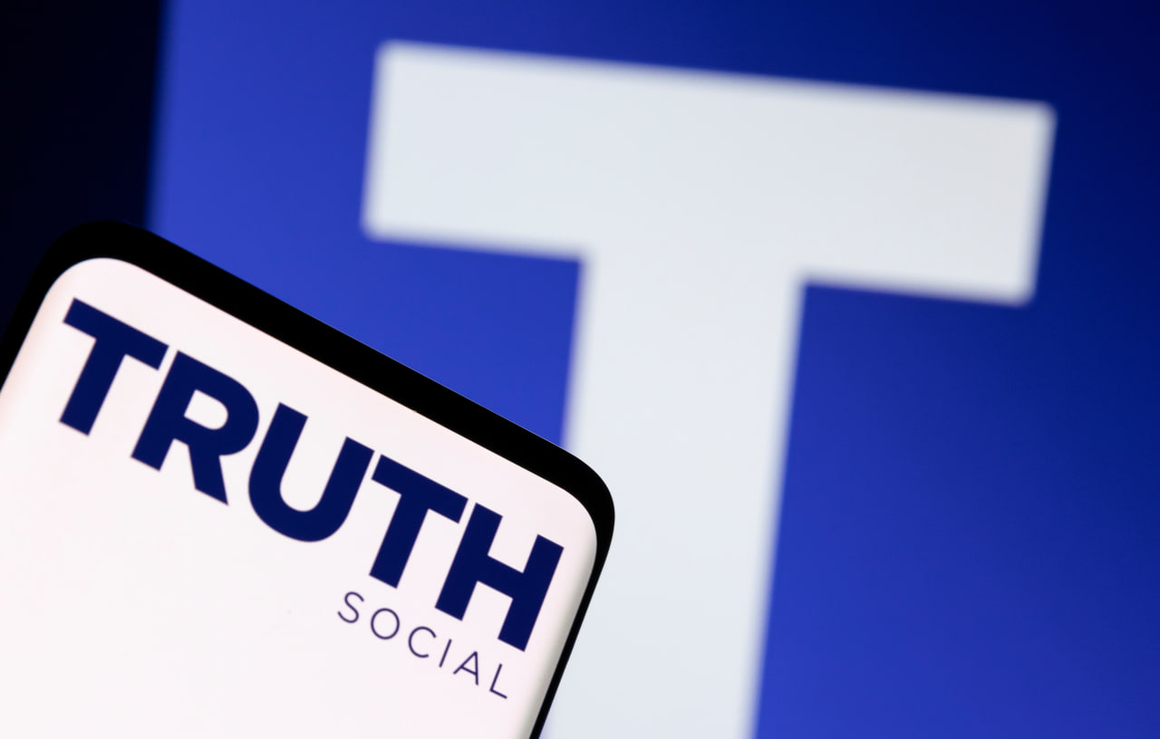 Truth Social’s Parent Company Proposes Blue-Chip Crypto ETF
